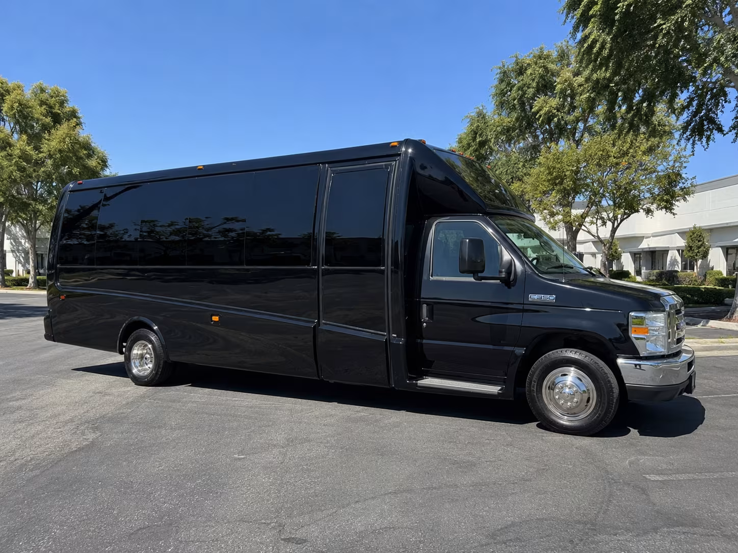 Fort Lee Winery Tour & Pub Crawl Transportation party bus exterior