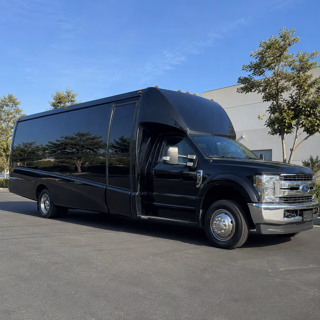 Fort Lee Winery Tour & Pub Crawl Transportation onboard seating
